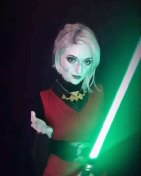 All Time Lowのインスタグラム：「Congrats to ruthlessnightsister on tiktok for winning the #MonstersCostumeContest! All Time Low fans clearly know how to do Halloween 🎃 Here are a few other great videos as well.」