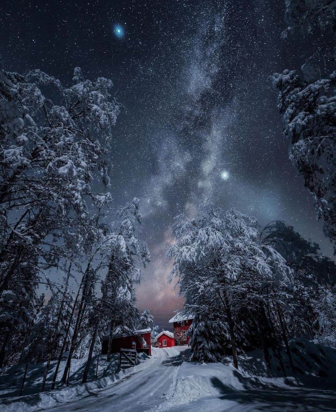 Wonderful Placesさんのインスタグラム写真 - (Wonderful PlacesInstagram)「Beautiful winter night in Norway ✨💙💙💙✨ . Pictures by ✨✨@itseriksen✨✨ #wonderful_places for a feature 💙」11月9日 2時34分 - wonderful_places