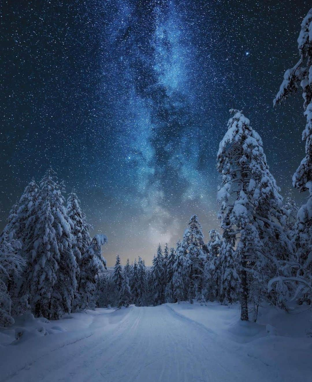 Wonderful Placesさんのインスタグラム写真 - (Wonderful PlacesInstagram)「Beautiful winter night in Norway ✨💙💙💙✨ . Pictures by ✨✨@itseriksen✨✨ #wonderful_places for a feature 💙」11月9日 2時34分 - wonderful_places