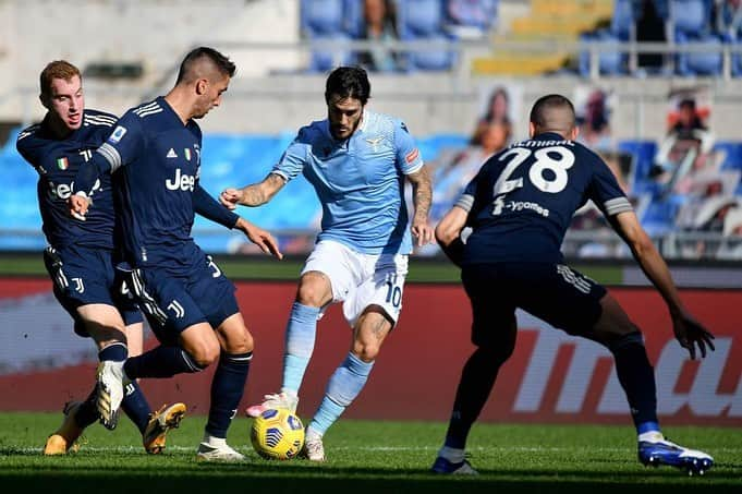 ルイス・アルベルトさんのインスタグラム写真 - (ルイス・アルベルトInstagram)「🇮🇹Un punto molto prezioso! 💪🏻 Continuiamo a lavorare, sempre insieme! 💙🦅  #ComeOnEagles #SSLazio #Team #SerieA .  🇪🇸 ¡Un punto muy valioso! 💪🏻 A seguir trabajando, ¡siempre juntos!💙🦅  #ComeOnEagles #SSLazio #Equipo #SerieA」11月9日 2時48分 - 10_luisalberto