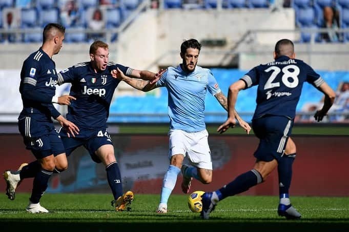 ルイス・アルベルトさんのインスタグラム写真 - (ルイス・アルベルトInstagram)「🇮🇹Un punto molto prezioso! 💪🏻 Continuiamo a lavorare, sempre insieme! 💙🦅  #ComeOnEagles #SSLazio #Team #SerieA .  🇪🇸 ¡Un punto muy valioso! 💪🏻 A seguir trabajando, ¡siempre juntos!💙🦅  #ComeOnEagles #SSLazio #Equipo #SerieA」11月9日 2時48分 - 10_luisalberto