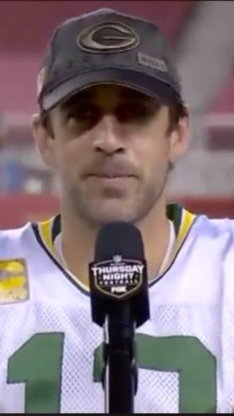 エリン・アンドリューズのインスタグラム：「Just talking about @taeadams brings a smile to @aaronrodgers12 face 😁 @nflonfox @packers」