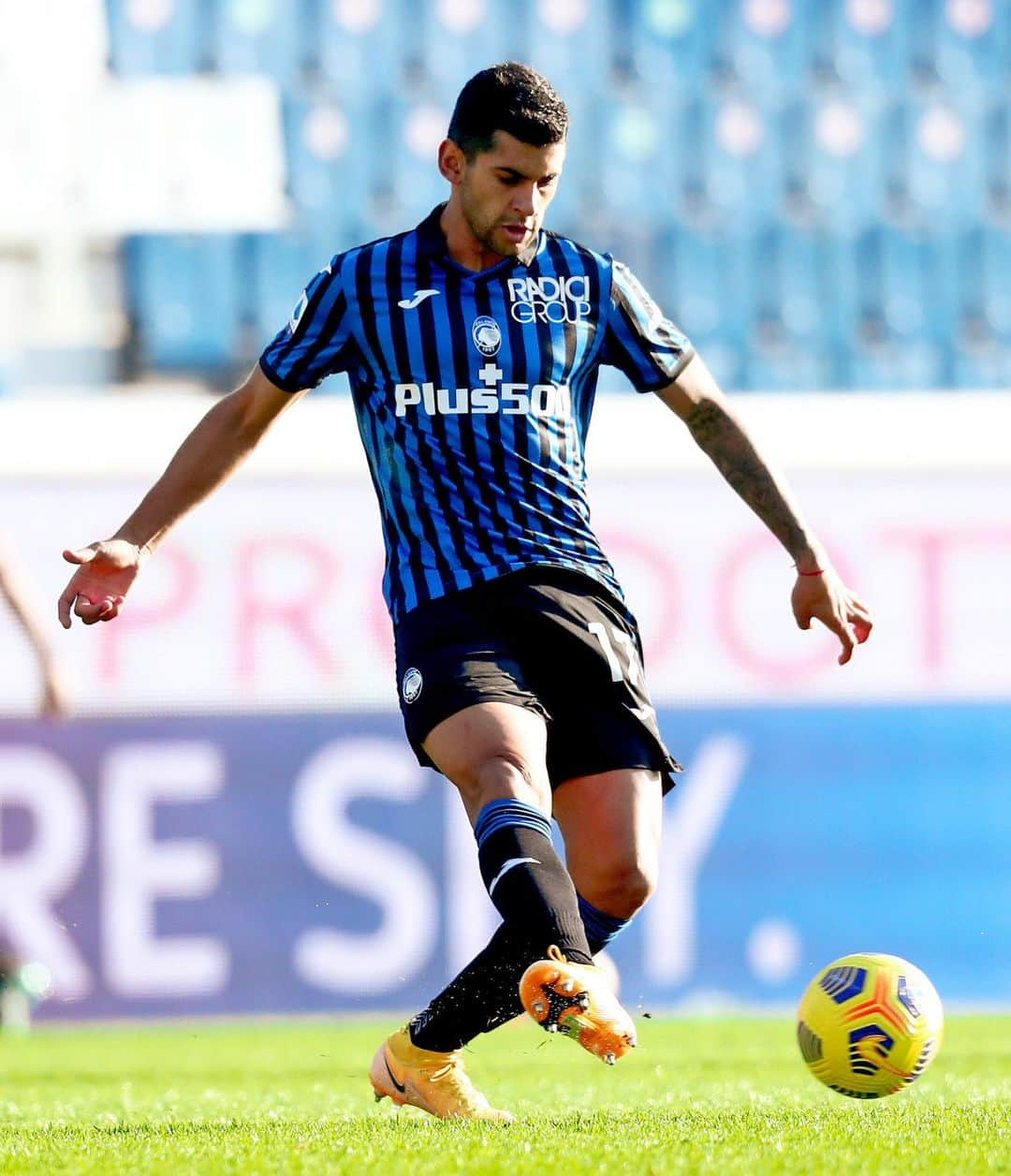 アタランタBCさんのインスタグラム写真 - (アタランタBCInstagram)「🤩 Si scrive 𝙲𝚞𝚝𝚒, si legge ______ 🧱 @cutiromero2 is ______ ⠀ #GoAtalantaGo ⚫️🔵 #AtalantaInter #Romero #Atalanta #BergAMO #ForzaAtalanta #SerieATIM」11月9日 3時20分 - atalantabc