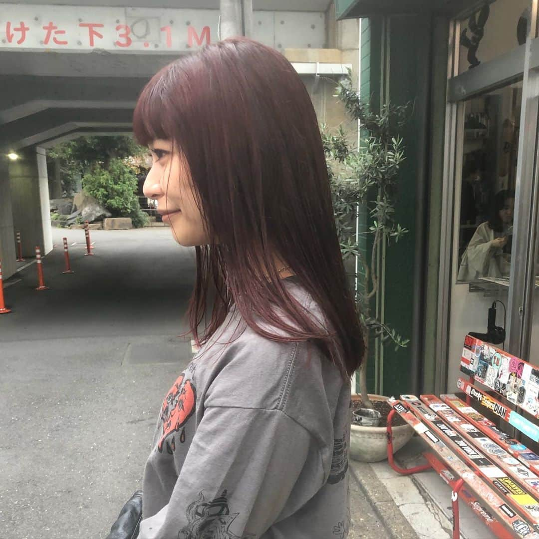 Toshiaki Kinnouのインスタグラム：「赤色にちょっとだけ寒色を入れたカラーです。  色が落ちてもキラキラ光りすぎずにいい感じになってました。」