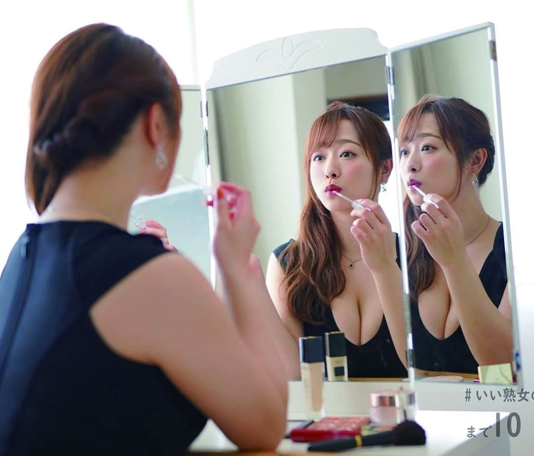 のインスタグラム：「在推薦安齋らら的いいおっぱいの日(良乳之日)後，接下來就是いい熟女の日(好熟女之日) ，那自然要由白石媽媽茉莉奈來代言囉～  ＃白石媽媽 #白石茉莉奈 #いい熟女の日」