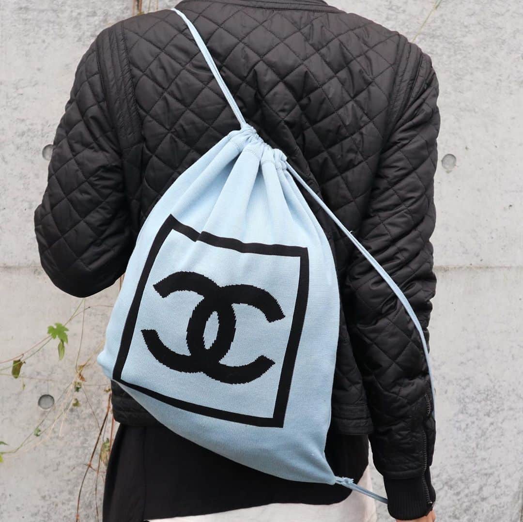 Vintage Brand Boutique AMOREさんのインスタグラム写真 - (Vintage Brand Boutique AMOREInstagram)「Chanel Sport Cotton Bag  🔍On website search for AO16116  ✈️ Free Shipping Worldwide 📩 DM for more info ➡️ info@amorevintagetokyo.com   #AMOREvintage #AMORETOKYO #tokyo #Omotesando #Aoyama #harajuku #vintage #vintageshop #ヴィンテージ #ヴィンテージショップ #アモーレ #アモーレトーキョー #表参道 #青山 #原宿#東京 #chanel #chanelvintage #vintagechanel #ヴィンテージ #シャネル #ヴィンテージシャネル #シャネルヴィンテージ」11月9日 13時42分 - amore_tokyo