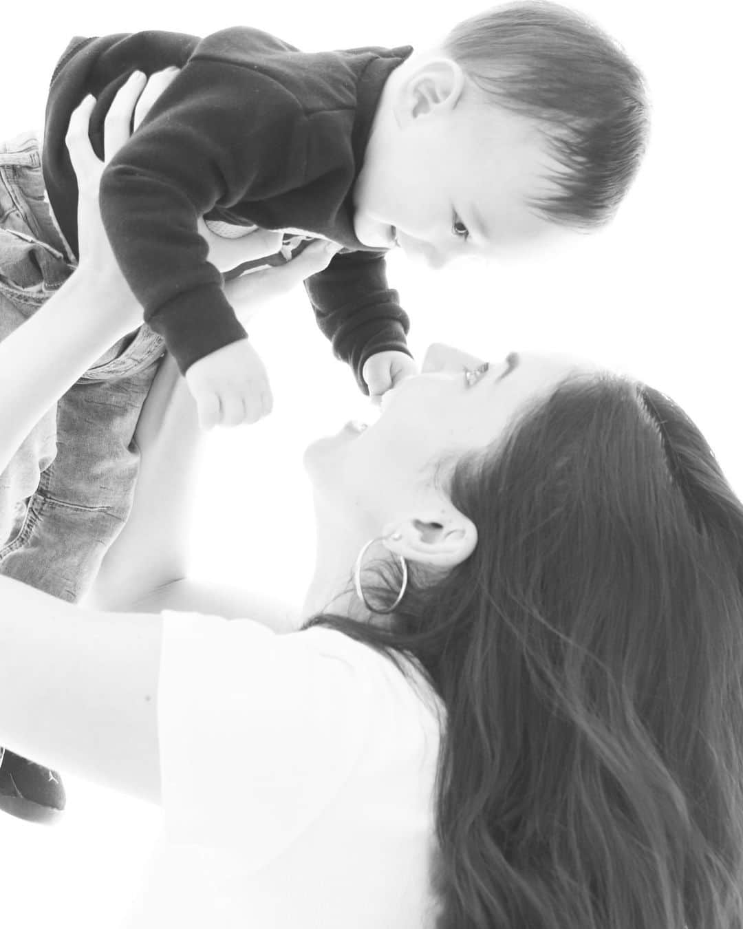 テイラー鈴木さんのインスタグラム写真 - (テイラー鈴木Instagram)「I love you my little dude 💙#男の子ママ #boymom」11月9日 13時46分 - taylorsuzuki