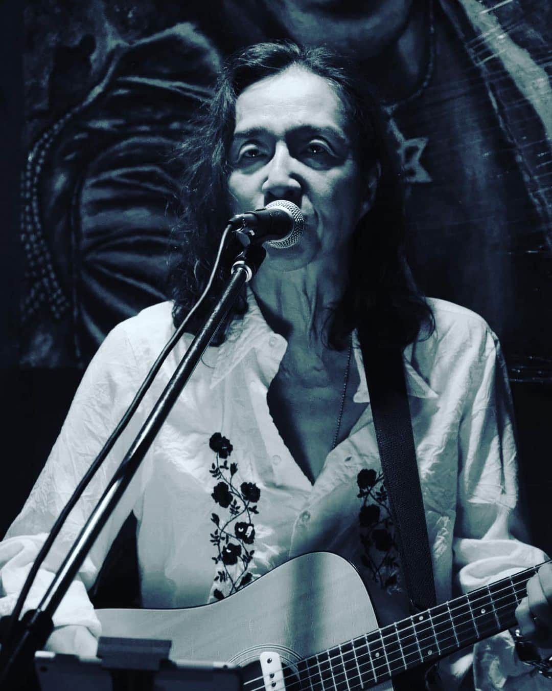 三原康可のインスタグラム：「@ John John  yokohama  photo. SatoshiOgasawara.  Junko Iwasaki  ＃三原康可 #JohnJohn #弾語り」