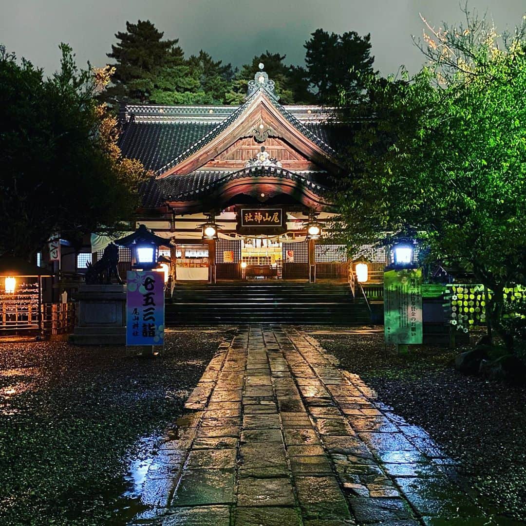 のインスタグラム：「ライトアップされた尾山神社です！ 厄除け、運気アップに画像どうぞ。 #待ち受けにどうぞ #石川県金沢市 #尾山神社 #尾山神社ライトアップ」