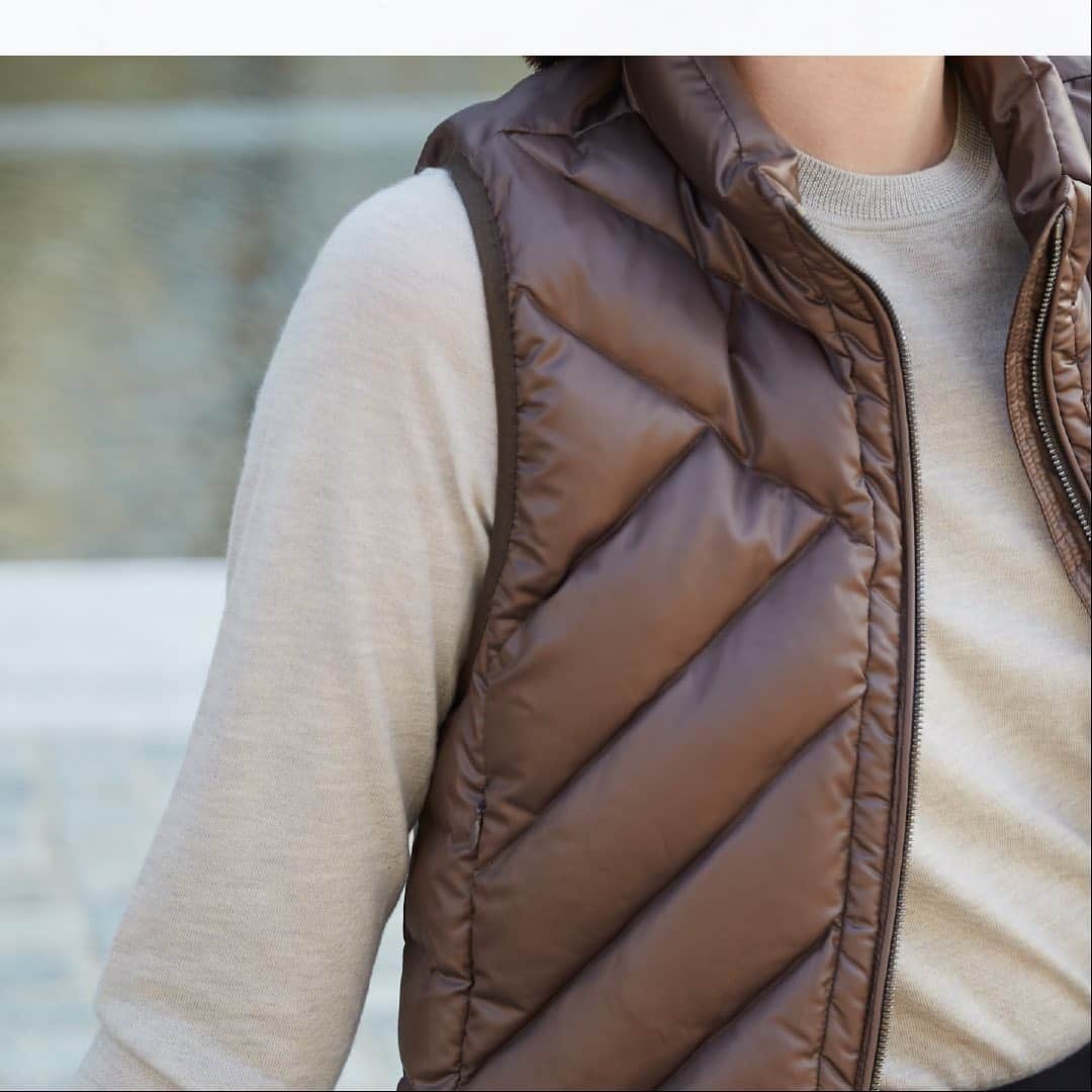 のインスタグラム：「A refinement from classic down to a versatile styling item, this twill gilet from Luster Down is finely quilted to make sure your figure will be flattering yet stay cozy all day long.   #ANTEPRIMA FW20 #FallWinter2020 #ReadyToWear #Classic #Style #Fashion #Italian #Luxury #Design #Lifestyle #Urban #Handcraft #アンテプリマ #패션」