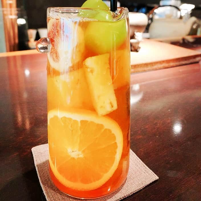 大月さゆのインスタグラム：「ひっさしぶりの﻿ ﻿ ふるーつぱらだいす🍊🍍🍇﻿ ﻿ ﻿ #サロンドテラヴォンド﻿ #フルーツティー﻿ #フルーツもティーも美味しい﻿ #無花果がクリーミーすぎる﻿」