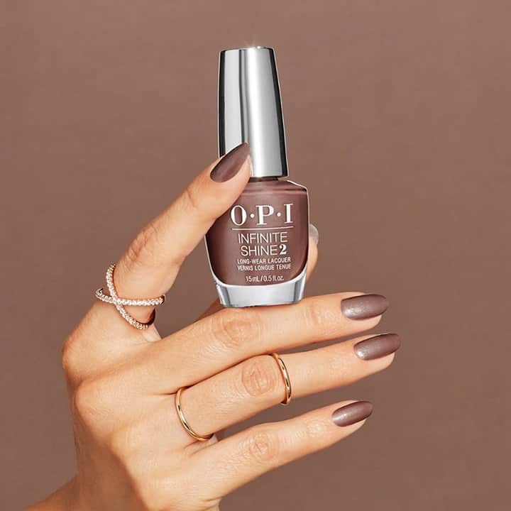 OPIさんのインスタグラム写真 - (OPIInstagram)「Enjoy a gorgeous #NeutralBrown long-lasting nail polish with a little twist: #SHIMMER! ✨  Shade: #GingerbreadManCan  #ColorIsTheAnswer #OPIShineBright #OPIInfiniteShine #OPIObsessed #BrownMani #BrownNails #NeutralMani #NeutralNails #HolidayNails #HolidayNailInspo #HolidayGlam #ThanksgivingNailInspo #NailsOnPoint #ThanksgivingMani #ShimmerNails」11月9日 6時01分 - opi