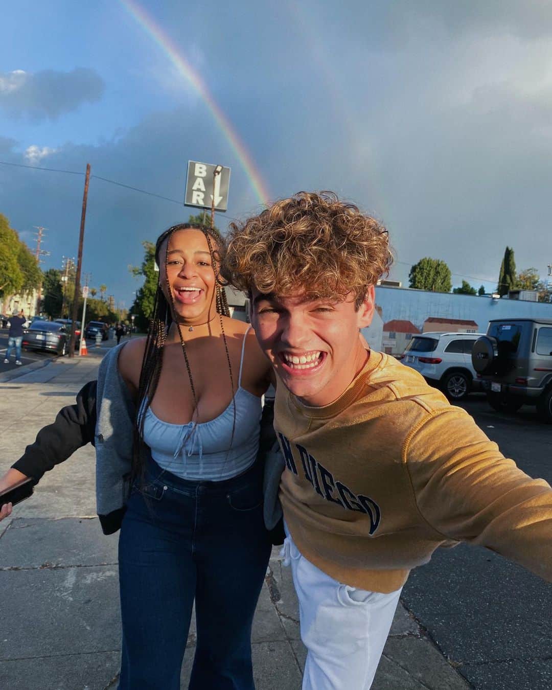 Nia Sioux Frazierさんのインスタグラム写真 - (Nia Sioux FrazierInstagram)「The sky really said 🌈」11月9日 6時43分 - niasioux