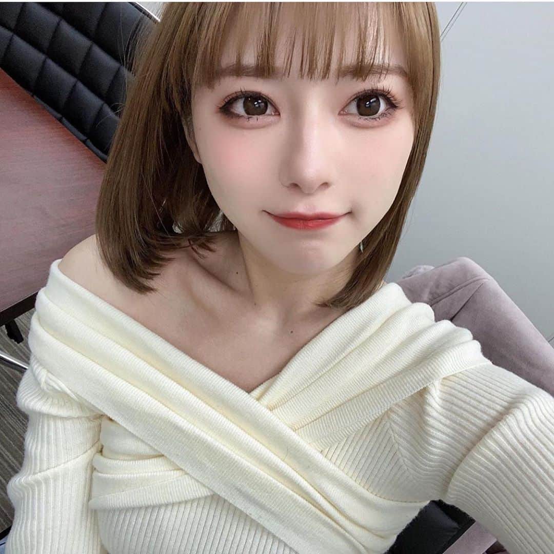 美女JAPANのインスタグラム：「どうも美女JAPANです！✨ ＊ ＊ 今回ご紹介するのはこの方‼️ ＊ ＊ Hana murphyさん！ ＊ ＊ とっても綺麗！🙈💕 TikTokでもかなり有名ですよね！💕 ＊ ＊ Hana murphyさんのアカウントには他にも素敵な投稿がたくさんあります！✨ ＊ ＊ 皆さんも是非チェックしてみてね🧸 ＊ ＊ 明日の投稿もお楽しみに！！ ＊ ちなみにあなたはどんな人がタイプですか？ コメントお待ちしております💕  ＊ ＊  #色気 #可愛い #綺麗 #かわいい #写真集 #モデル #美肌 #笑顔 #スタイル抜群 #可愛い #可愛すぎ #会いたい #天使 #美女 #美人 #美しい #清楚 #スタイル #色白 #スタイル抜群 #美脚 #素敵 #カワイイ #応援」