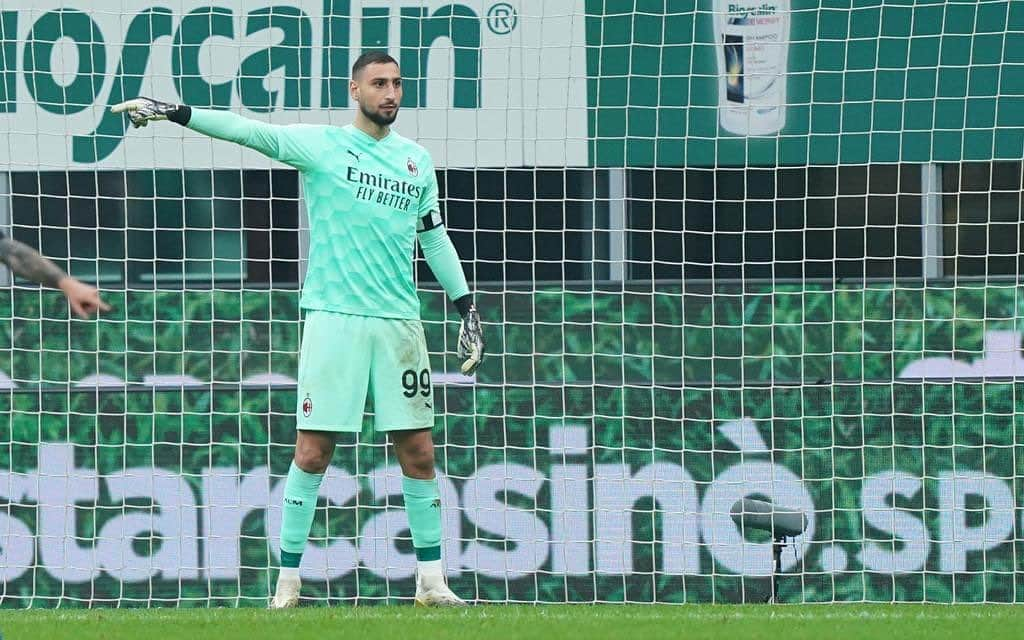 ジャンルイジ・ドンナルンマのインスタグラム：「In una gara dura abbiamo dimostrato che non molliamo mai 💪🏻#ForzaMilan 🔴⚫️」