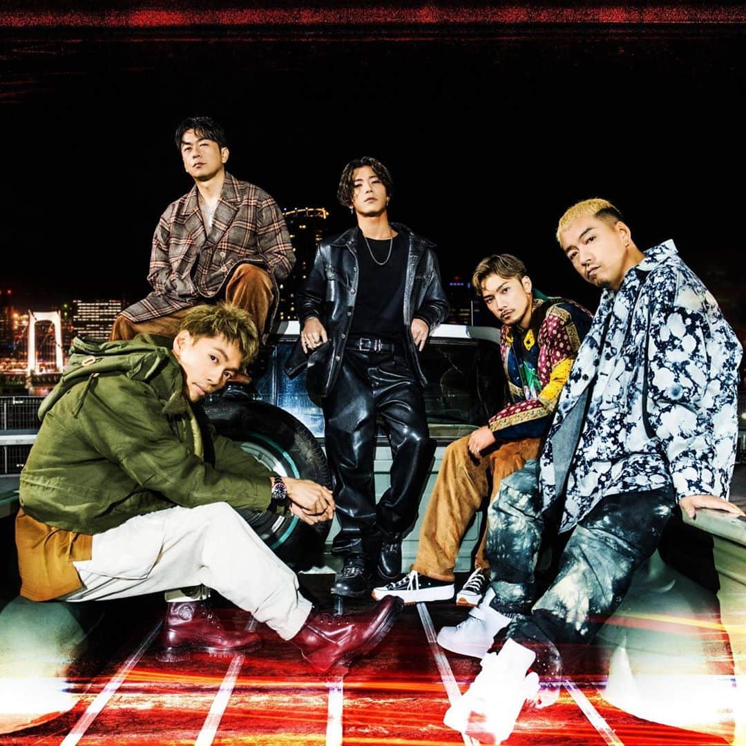 HiGH & LOWのインスタグラム：「＼挿入歌はDOBERMAN INFINITY！／﻿ ﻿ 11/19より放送スタートの「6 from HiGH&LOW THE WORST」の挿入歌には、#DOBERMANINFINITY！﻿ ﻿ 挿入歌は「6-Six-」と「SO WHAT」の2曲。﻿ 記念すべき10枚目のシングルで、本作のための書き下ろし楽曲「6-Six-」のアツい歌詞にもぜひご注目ください！﻿ ﻿ #HiGH_LOW﻿ #HiGH_LOW_THE_WORST﻿ #ドラマ ﻿ #川村壱馬 #THERAMPAGE﻿ #中務裕太 #小森隼 #GENERATIONS﻿ #白洲迅 #富田望生 #矢野聖人﻿ #森崎ウィン﻿ #髙橋ヒロシ」