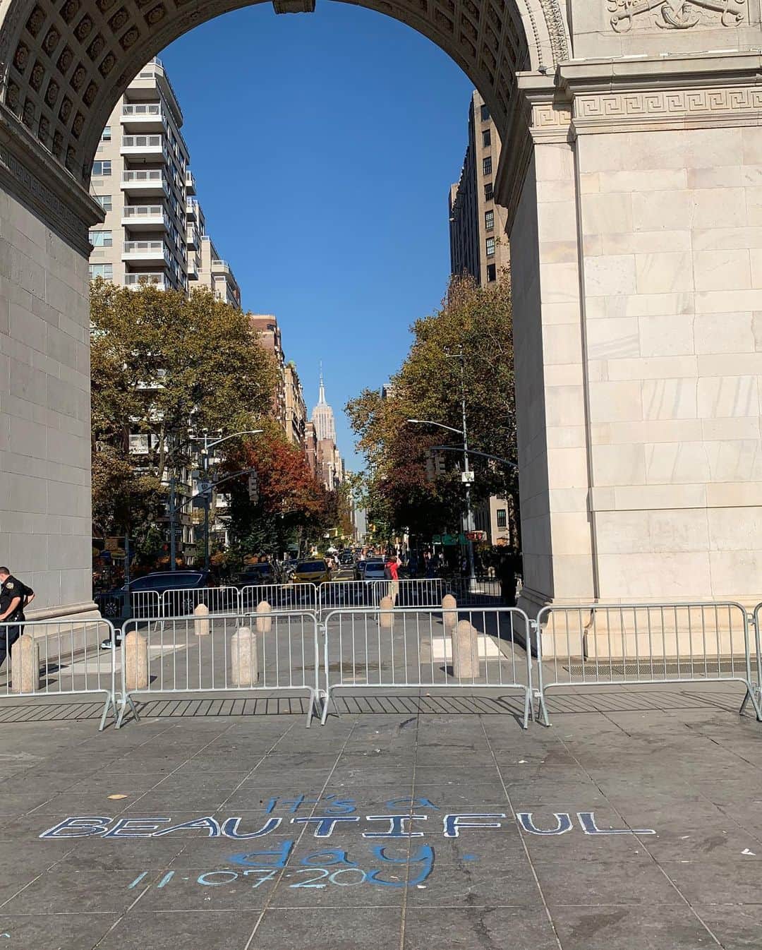 ジェニファー・エスポジートさんのインスタグラム写真 - (ジェニファー・エスポジートInstagram)「A beautiful day in NYC.  #joy #peace  #tobecontinued🔜. @abcvnyc」11月9日 8時11分 - jesposito