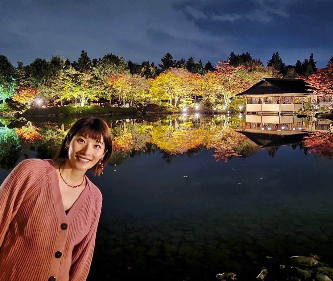 西谷綾子のインスタグラム：「🍁 癒された☺️🍁✨  #昭和記念公園 #日本庭園 #お散歩 #紅葉  #散歩 #秋 #癒し」