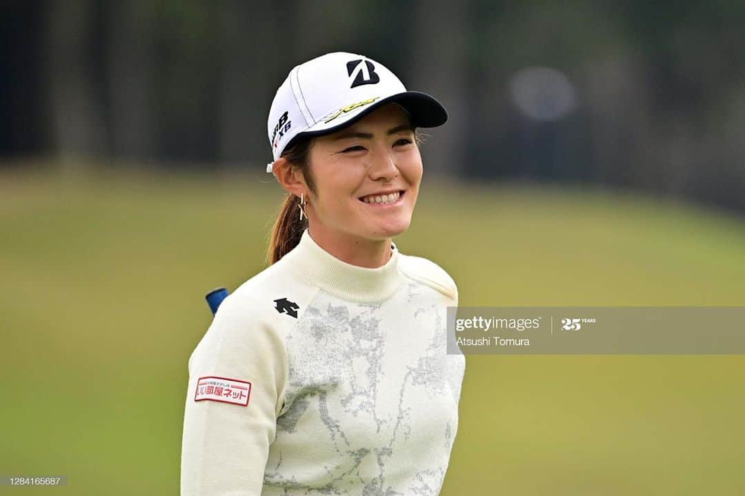 渡邉彩香のインスタグラム：「. . TOTOジャパンクラシック 応援ありがとうございました！  1つよくなると、また1つ課題が見つかって、 自分の不甲斐ないプレーにモヤモヤしてしまいました。 でもそれでも頑張るしかないのです！  1つ1つ課題をしっかりクリアして、いいプレーができるように、 またしっかり準備していきます😊！」