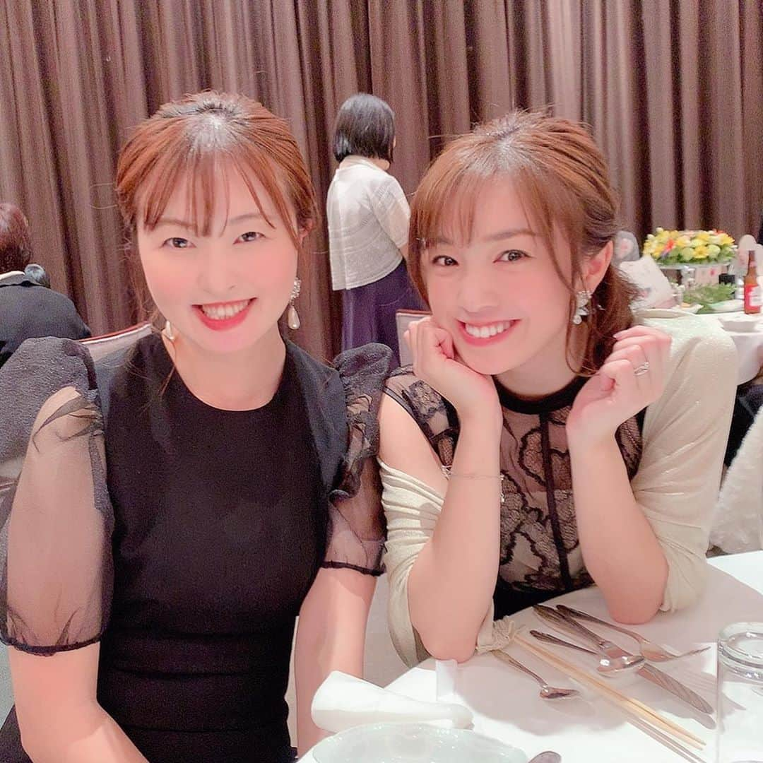 齊藤夢愛さんのインスタグラム写真 - (齊藤夢愛Instagram)「先日、小学校からの仲良しの友人の結婚式でした💒🤵👰💕 . 素敵な席に呼んでもらい、 いつまでも仲良い皆とも会えてとーっても幸せな1日でした😌❤️ . #結婚式 #同級生の結婚式 #いつまでも仲良し #結婚式ヘアアレンジ #結婚式コーデ #隣にいるのは自慢の親友ちゃん #可愛いでしょ」11月9日 9時30分 - yuadayoo