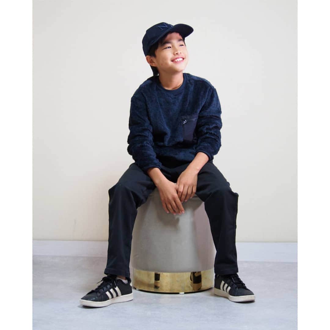 nori0620のインスタグラム：「こちらもuniqlokids & baby gift boxより✨  軽くて温かいファーフリース を使ったkids style  ２枚目以降はフランネルシャツstyleの kids & baby 👦👦🍂  《 kids 》 uniqlokids2020FW #uniqlokidsbox #UNIQLOKIDS #PR #uniqloginza2020FW#uniqlo#ユニクロキッズコーデ #ファーフリースプルオーバー#ウルトラストレッチレギュラーフィットチノパンツ#フランネルチェックシャツ#ウルトラストレッチデニムスリムフィットパンツ  《 baby 》 uniqlobaby2020FW #uniqlobabybox #UNIQLOBABY #PR #フランネルチェックシャツ#ウルトラストレッチデニムスリムフィットパンツ#ユニクロベビーコーデ」