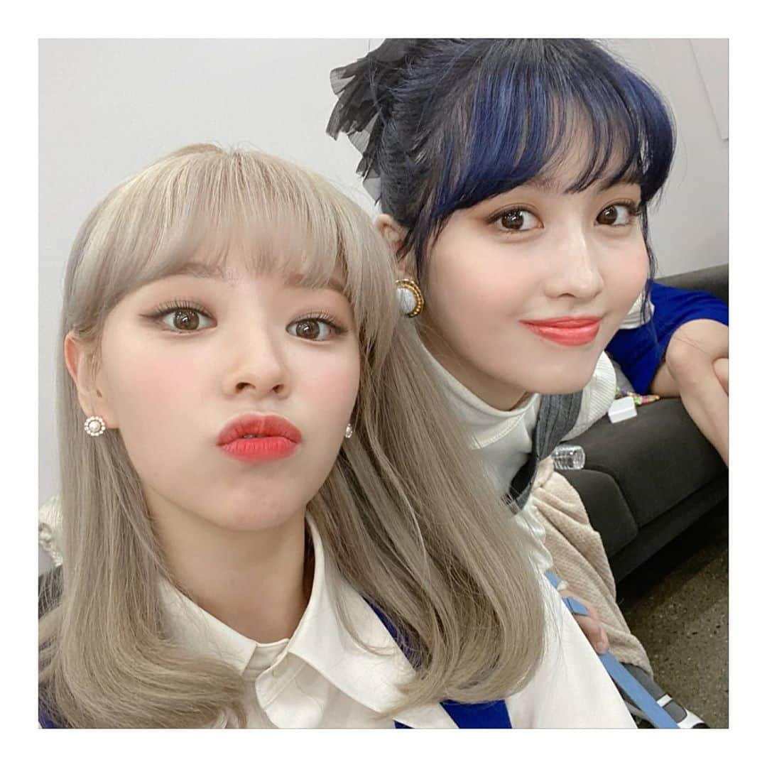 TWICEさんのインスタグラム写真 - (TWICEInstagram)「내 사랑 내 친구 내 영원한 룸메 모모링 생일축하한다!!!!!!👏👧🏻👩‍🏭🧚🙆‍♀️👭🐽🐽🐽🐽」11月9日 10時21分 - twicetagram