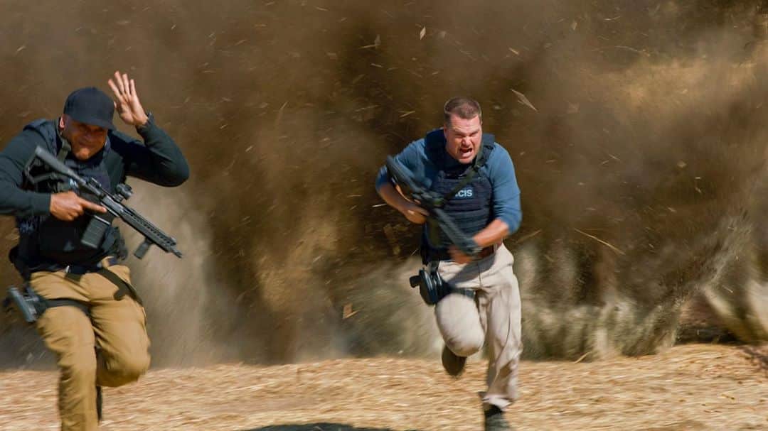 のインスタグラム：「Drop a 💥 in the comments if you’re watching #NCISLA tonight after @60minutes」