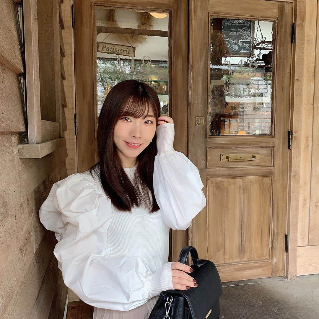 岩佐美咲さんのインスタグラム写真 - (岩佐美咲Instagram)「にやにや。　　　　　　　　　　　　　　 　　　　　　　　　　　　　　　　　 #コーデ #私服 #プチプラコーデ #プチプラ通販 #秋コーデ #ファッション #バッグ #ootd #fifth #editsheen #ruru」11月9日 10時46分 - wasaminnn