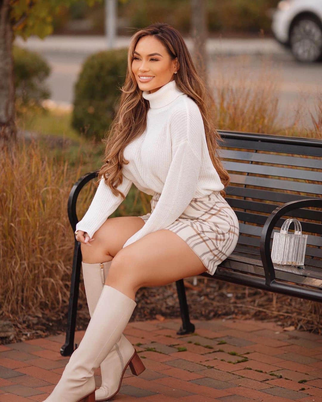 ダフネ・ジョイさんのインスタグラム写真 - (ダフネ・ジョイInstagram)「Fall Autumn looks in @fashionnova is my favorite 🍁 fashionnovapartner 🍁 PS make a girl laugh and she’s yours forever!」11月9日 10時52分 - daphnejoy