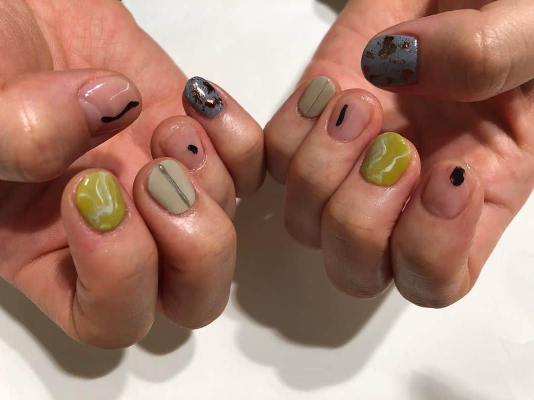 関根祥子のインスタグラム：「🍐🧊〰️▪️  #mojonail#nails」