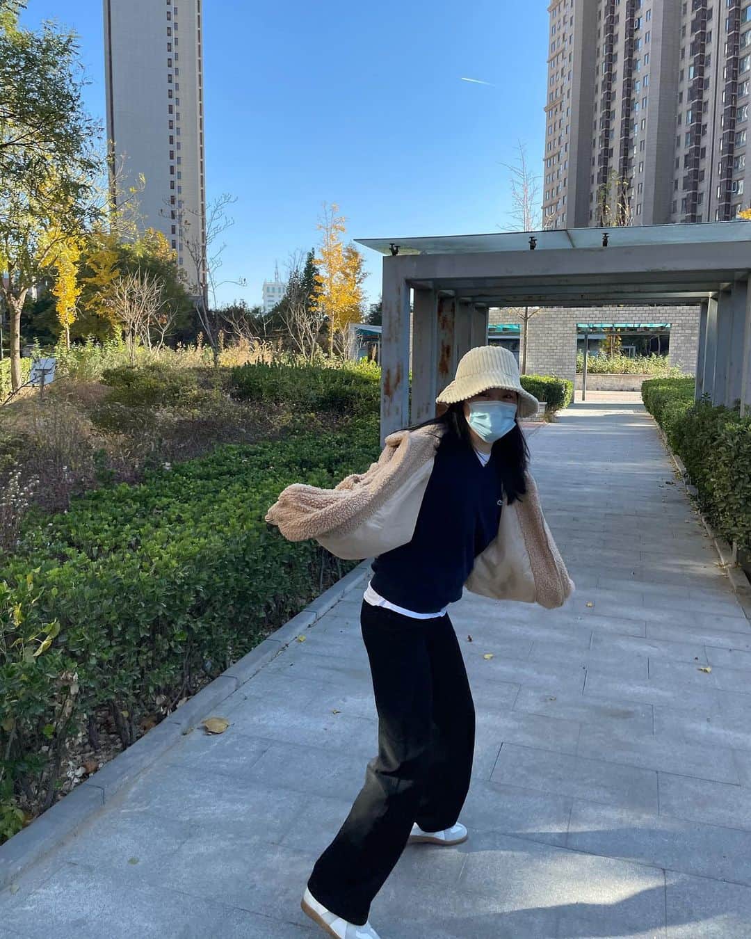王文婷のインスタグラム：「入冬啦🍂❄️」