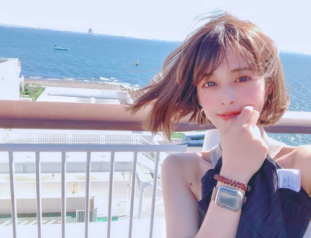 紗藤まゆのインスタグラム：「皆様、こんにちは！  2013年のデビューから、丁度7年が経ちました。 皆様の支えがあってこその、この7年間でした。 いつもメッセージを送っていただいたり、素敵なプレゼントをいただいたり、イベントなどで一緒に楽しい時間を過ごして下さり、有難う御座いました。  本日をもって、AV女優を引退致します。  活動の場は無くなりますが、インスタは続けていこうと思っているので、今後とも宜しくお願い致します。 7年間、本当にお世話になりました。 そして、これまで支えて応援して下さった皆様、有難う御座いました！  紗東みお」