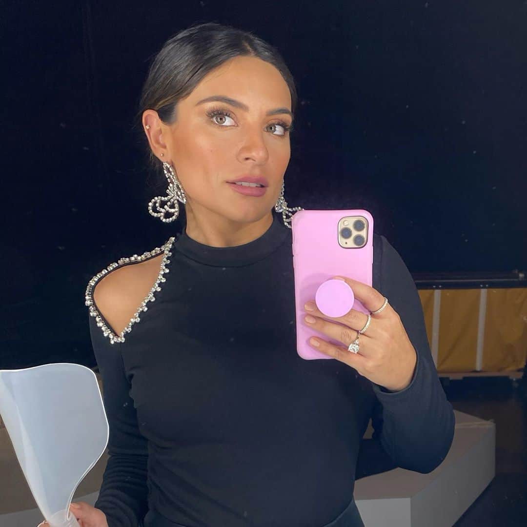 Ana Brenda Contrerasのインスタグラム：「Nos vieron? @tucaramesuenaus」