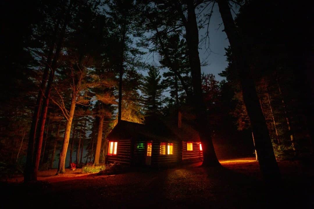 National Geographic Travelさんのインスタグラム写真 - (National Geographic TravelInstagram)「Photo by Spencer Millsap @Spono / There is nothing quite like a warm cabin on a cold fall night, tucked deep back under a changing canopy. This one near Killarney Lodge along the Lake of Two Rivers in Ontario's Algonquin Provincial Park fit the bill perfectly. #KillarneyLodge #LakeOfTwoRivers #Ontario #Canada #AlgonquinProvincialPark」11月9日 12時34分 - natgeotravel