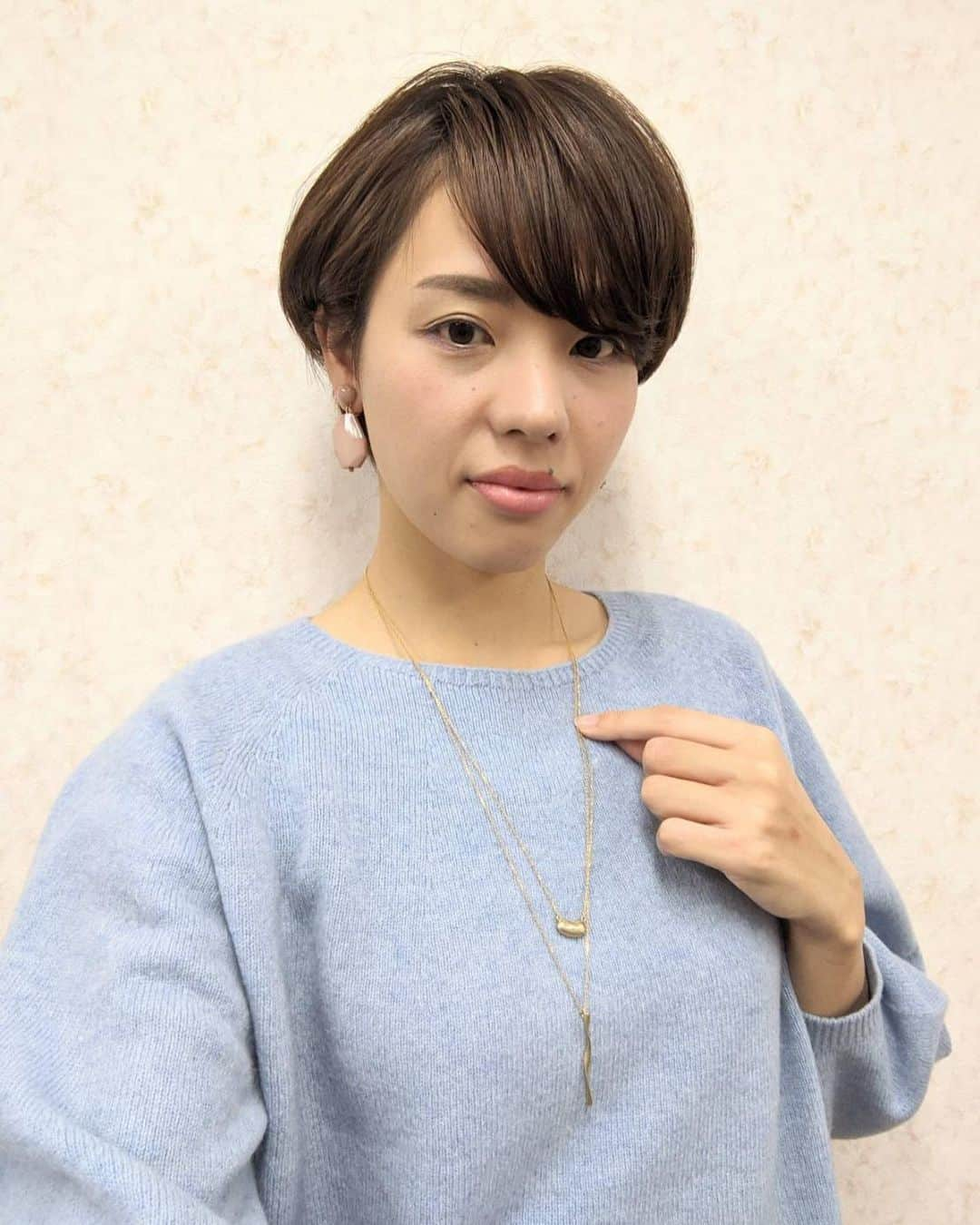 迫田さおりさんのインスタグラム写真 - (迫田さおりInstagram)「・ 先日出演させてもらった『ですです。』 ・ 衣装👗&アクセサリー💍 @kagoshima.lounie  #ルーニィ  ・ 袖のモファってしてるのが可愛かったぁ☺️ ・ ありがとうございました😊」11月9日 12時39分 - saori.rio