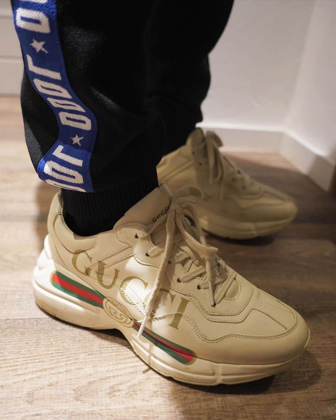 フローラン・アモディオのインスタグラム：「Mood —— #Gucci 🥾 #Diesel 👕」