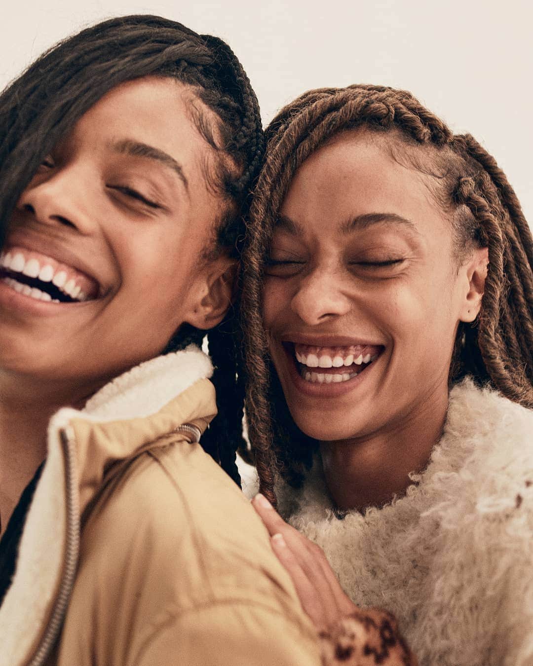 ラグ&ボーンのインスタグラム：「Raissa & Samille. Friends from Brazil. Roommates in Brooklyn. Forever New Yorkers.」