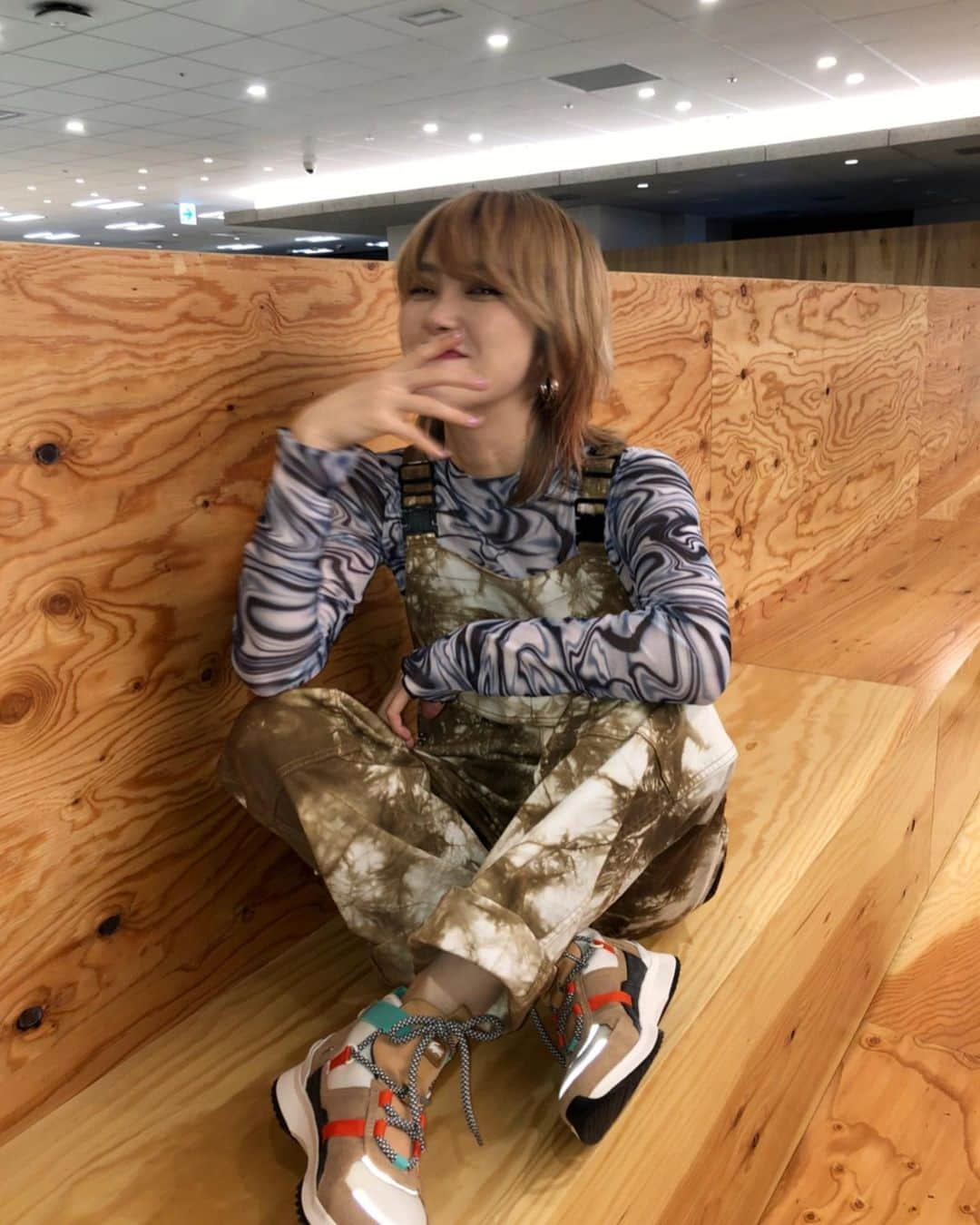 Lil’Fang さんのインスタグラム写真 - (Lil’Fang Instagram)「昨日の生配信衣装﻿ ﻿ ﻿ @mk_shimizu さんらぶ🥰﻿ 美容師さん一緒だとゆう新事実ww﻿ ﻿ んで最後絶対笑っちゃうよね」11月9日 23時00分 - lilfang_faky