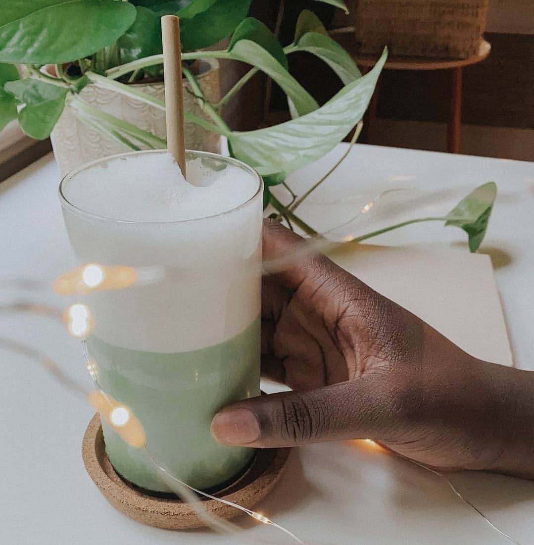 Matchæologist®さんのインスタグラム写真 - (Matchæologist®Instagram)「Let’s take a moment to pause, reflect, and take in the #MatchaLove! 🙏 Special thanks to 📷 @veganmaani for sharing with us this beautiful #MatchaMoment featuring our Matcha Brewing Kit! 🍵 . ✨ Fancy receiving a 50% discount off @Matchaeologist products? 👋 Share with us your favourite #MatchaMoment — whether that’s with your fellow #Matchaholics or on your own — by tagging @Matchaeologist #MatchaMoment for a chance to be featured on our story and receive a special 50% discount store-wide! 🎉 . We’ll select our favourite #MatchaMoment of the week 🍃 every Monday and announce the winner in our story! . 👉 Click the link in our bio @Matchaeologist . Matchæologist® #Matchaeologist Matchaeologist.com」11月9日 23時06分 - matchaeologist