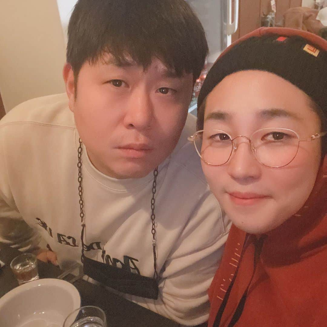 DINDINさんのインスタグラム写真 - (DINDINInstagram)「세윤이형 89kg시절 #이렇게써달라고부탁함 #문세윤 #딘딘 #사랑해 #1박2일」11月9日 23時16分 - dindinem