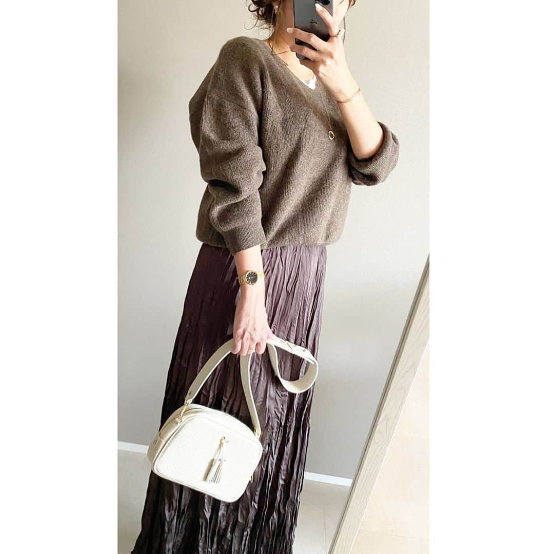 saaaay_kさんのインスタグラム写真 - (saaaay_kInstagram)「2020.11.09 coordinate…♡ 秋色ブラウンでワントーンコーデ🍂 ・ ・ バッグとブーツはアイボリーで 明るさをプラスしてみました⛄️ ・ ・ knit.skirt.boots/ @zakkabox_  #zakkabox #ザッカボックス bag/ @bag_hayni #HAYNI#ヘイニ ・ ・  #fashion#instafashion#cordinate#ootd#code#ファッション#コーデ#コーディネート#今日のコーデ#きれいめコーデ#きれいめファッション#大人コーデ#ママコーデ#40代コーデ#40代ファッション#アラフォーコーデ#アラフォーファッション#シンプルコーデ#秋コーデ#冬コーデ」11月9日 23時17分 - saaaay_k