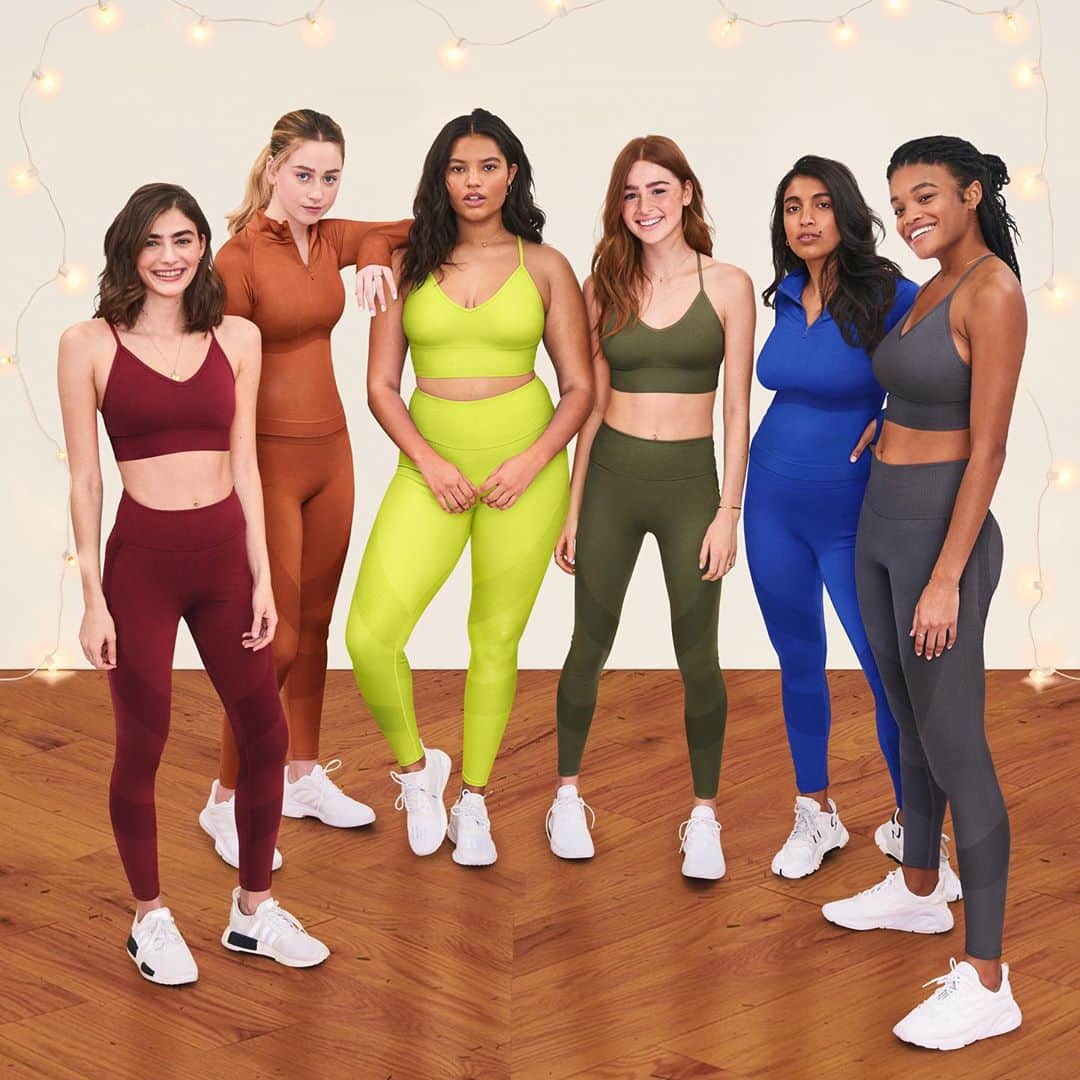 Victoria's Secret PINKさんのインスタグラム写真 - (Victoria's Secret PINKInstagram)「So.👏Many👏Colors👏 Last day to stock up on Everyday Seamless $15 Sports Bras, $20 Cropped Quarter-Zips and $25 Tights!」11月9日 23時20分 - vspink