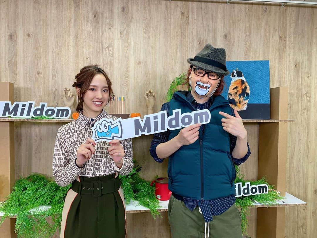 飯窪春菜のインスタグラム：「Mildom「はるなん'sROOM」 ゲストは柏木べるくらさん〜！！ ・ #dbd こと「Dead by Daylight」の公式配信者の方です〜！ dbdをやっている人で知らない人はいない、くらいすごい方…！ ・ そんなべるくらさんに、dbdを教えて頂きました〜😆！ 初めてのdbd！！ めちゃめちゃ楽しかったです💨💨💨 べるくらさんの教え方がとても丁寧で優しくて、なんか、すごく、素敵な方だなと感動しました！！ ・ 番組でバースデーケーキも頂いてとっても嬉しかったです🌸 ゲストのべるくらさんに運ばせるという…！🤦🏻‍♀️🤦🏻‍♀️🤦🏻‍♀️笑 ・ dbd、ぜひキラー配信もやりたいなあ🤭👏🏻 Mildomにてアーカイブも残っているのでぜひ観てください〜☺️☺️☺️」