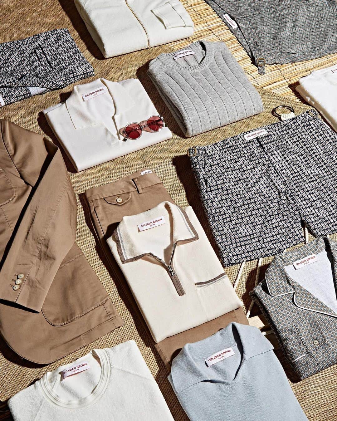オールバーブラウンのインスタグラム：「We have something new for you...  Tap to shop our brand-new edit, The Playboy. Take your pick of smooth cotton chinos & shorts, light cashmere knitwear & tipping collar polos, all in an elegant palette of navy, white & coconut. Plus, welcome our latest hero, the coconut Edgar blazer. #OBsAroundTheWorld #OrlebarBrown #DoseOfSun」