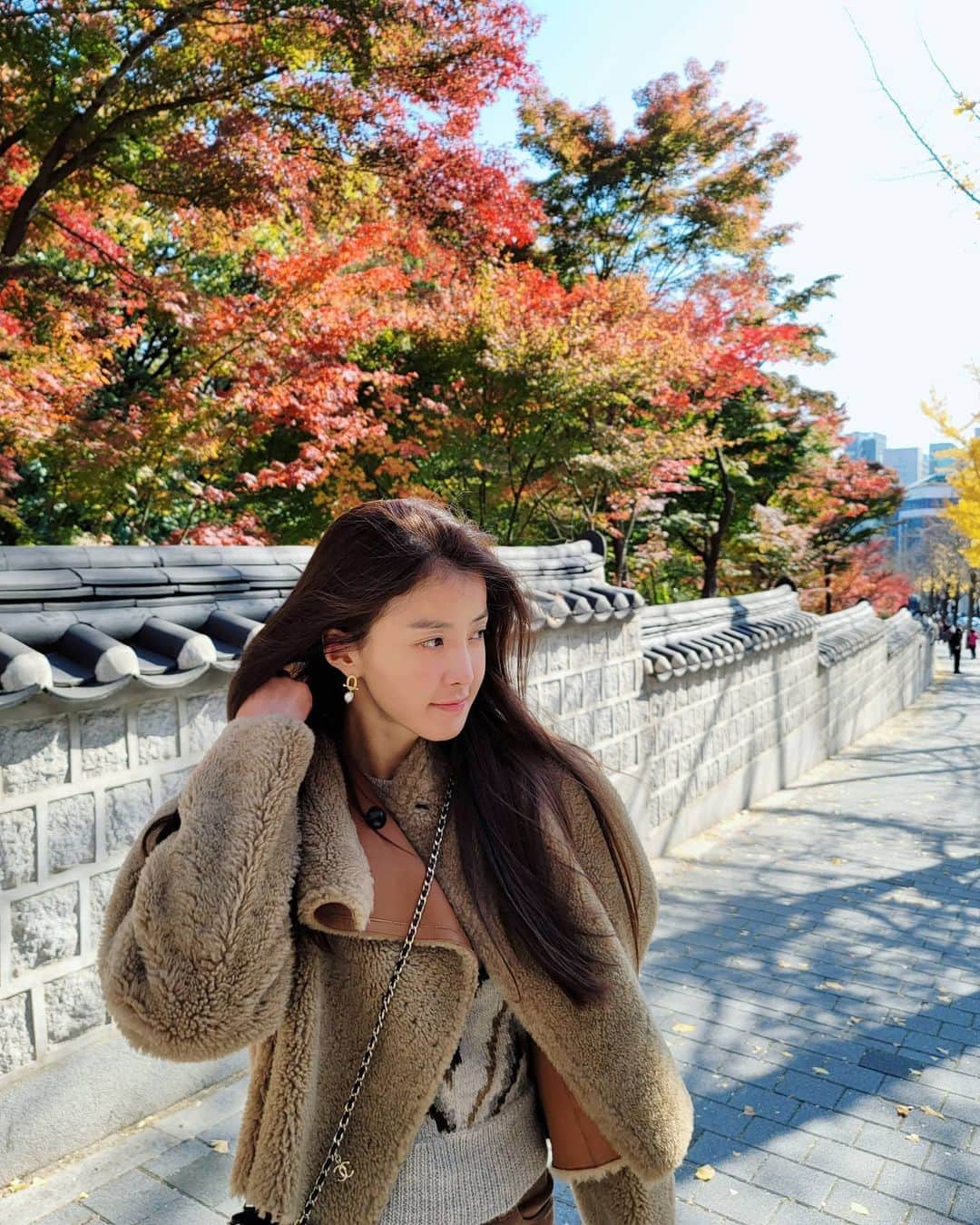 イ・シヨンさんのインスタグラム写真 - (イ・シヨンInstagram)「가을인가.겨울인가🙃」11月9日 15時48分 - leesiyoung38