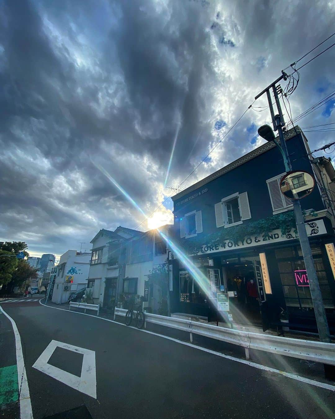 宍戸開さんのインスタグラム写真 - (宍戸開Instagram)「#streetphotography #storyofthestreet #streetoftokyo #streetcinematography #kaishishido #iphone11pro #photography #photographer #photooftheday」11月9日 16時05分 - kaishishido