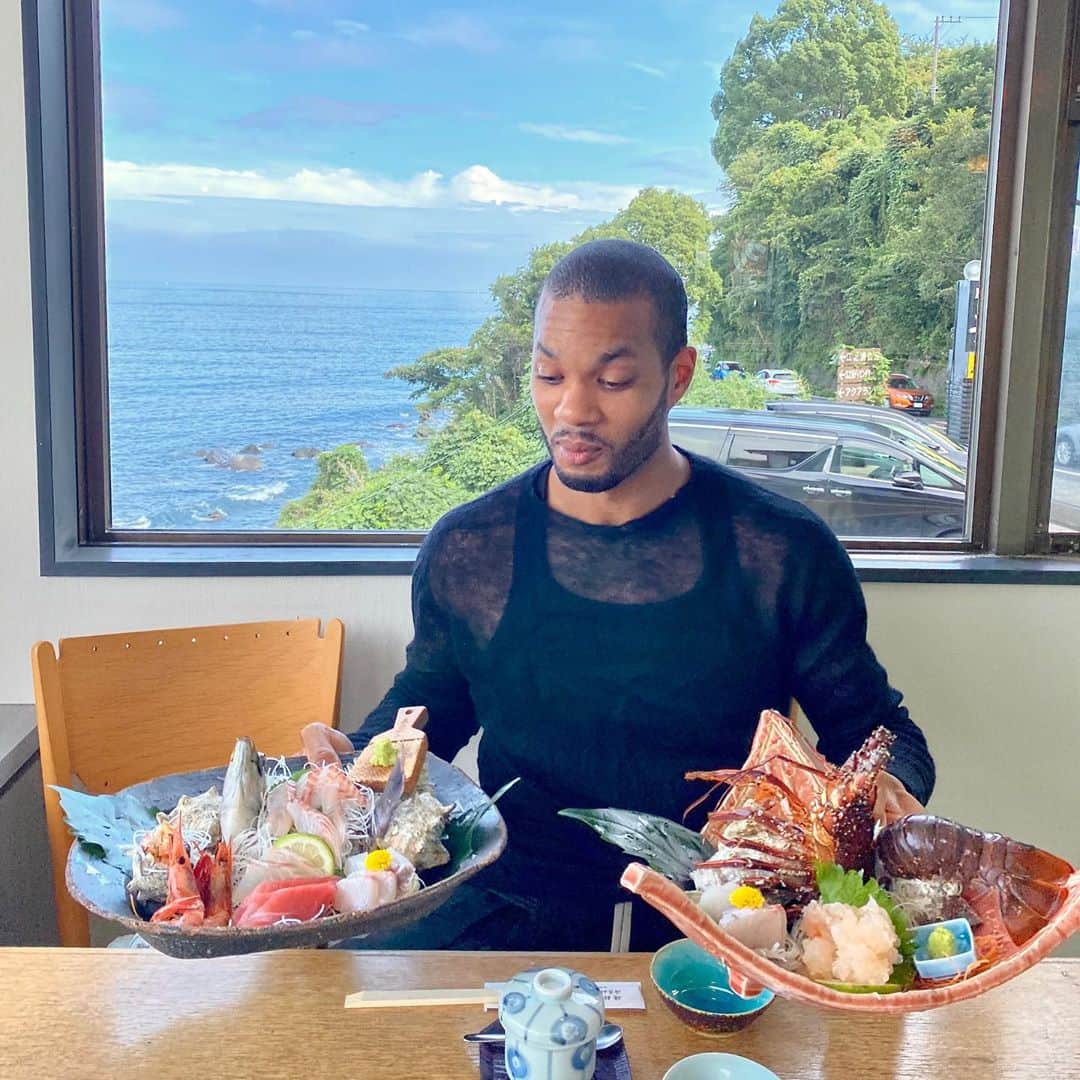 カルフィン・ヨン・ア・ピンさんのインスタグラム写真 - (カルフィン・ヨン・ア・ピンInstagram)「My excitement for food is getting out of control 😅」11月9日 16時26分 - calvinjongapin