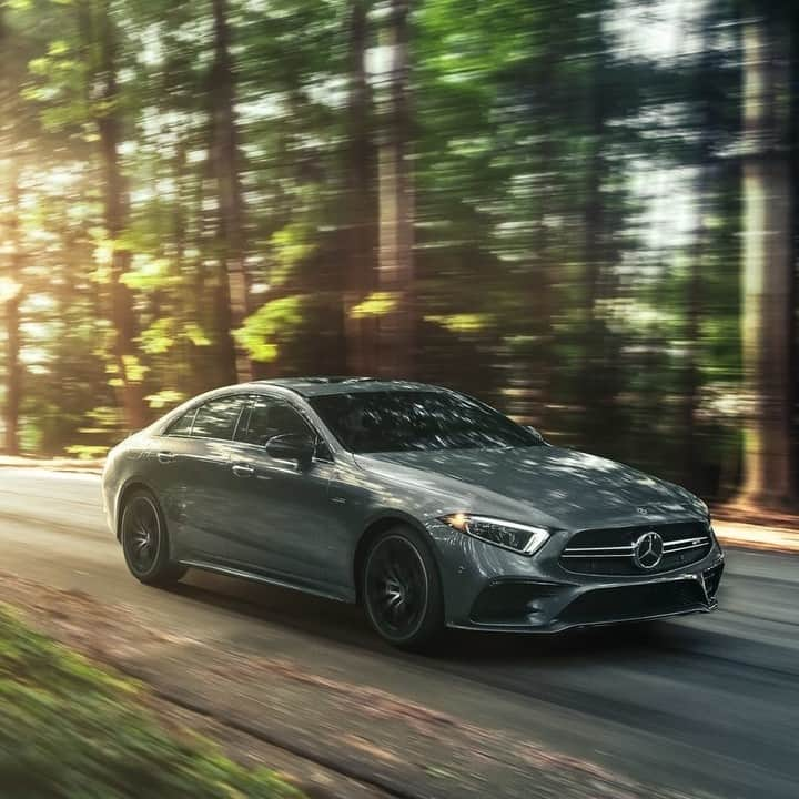 Mercedes-Benz Thailandさんのインスタグラム写真 - (Mercedes-Benz ThailandInstagram)「############ 🏁 AMG Monday 🏁 ############  AMG Monday Select : Mercedes-AMG CLS 53 4MATIC+   เห็นเพียงเสี้ยววินาที ก็บ่งบอกได้ถึงสายเลือดของความเร็วกับ Mercedes-AMG CLS 53 4MATIC+ ขุมพลังเครื่องยนต์ V6 3.0 ลิตร ให้กำลังสูงสุด 435 แรงม้า และขับเคลื่อนสี่ล้อ 4MATIC+ ที่พร้อมพาคุณทะยานสู่ความเร็ว 0-100 ภายใน 4.5 วินาที ที่บ่งบอกถึงตัวตนของผู้ที่ได้ครอบครองรถสปอร์ตคันนี้ได้เป็นอย่างดี   ติดตามความเคลื่อนไหวของเมอร์เซเดส-เบนซ์ ก่อนใครได้ที่ LINE Official Account @ mercedesbenzth http://mb4.me/MBTHLINE   เปิดเผยตัวตนสปอร์ตที่เร้าใจไปกับ Mercedes-AMG CLS 53 4MATIC+ คลิก https://www.mercedes-benz.co.th/AMG-CLS53-coupe  📷 TheAutoFocus #MBPhotoPass via Mercedes-Benz USA  พบกันทุกวันจันทร์กับ AMG Monday  ที่รวมทุกความเร้าใจจาก Mercedes-AMG  มาให้แฟนๆ ได้ติดตามกันนะครับ See you next Monday !!  #AMGMonday #Mercedes #AMG 🔥 #CLS53 #DrivingPerformance #Power #Passion #Instacar #Luxury #MercedesAMG #MercedesBenzThailand  *อุปกรณ์บางส่วนในภาพอาจแตกต่างจากที่จำหน่ายจริง」11月9日 17時00分 - mercedesbenzthailand