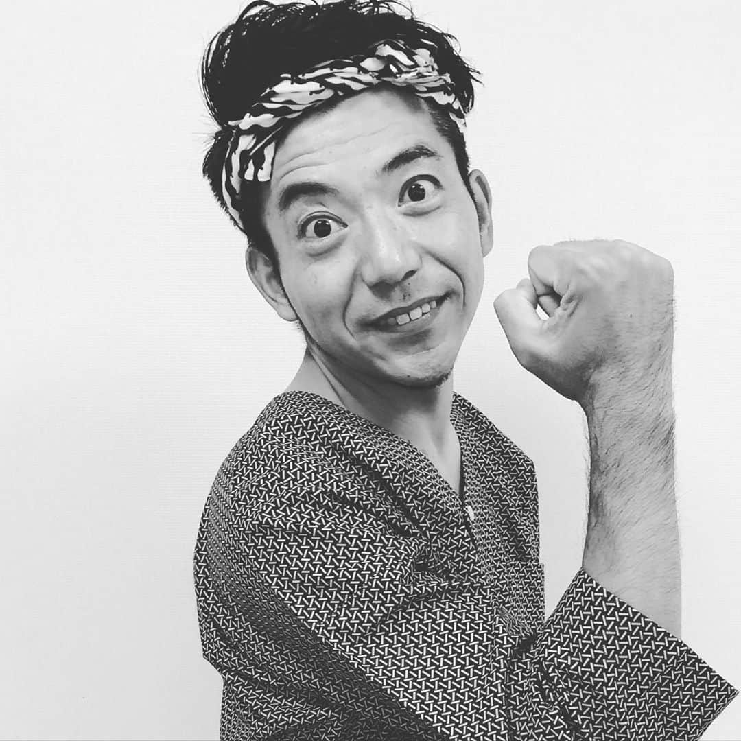 森慎太郎のインスタグラム：「いよいよです。 このあと19時半から生配信ライブ！ まだチケット間に合います！是非！！ どぶろっく生配信音楽ライブ  『LIVE＠渋谷ジージ』vol.001 2020年11月09日（月） 19:30～配信開始  「ツイキャス　プレミア配信」 配信アカウント=「shibuya gee-ge.（渋谷ジージ）＠shibuyageege」  「キャスマーケット」ページ https://twitcasting.tv/shibuyageege/shopcart/32453 にて登録→購入  2500円  お問合せ shibuya gee-ge.（渋谷ジージ） http://gee-ge.net/  ※ お子様のご視聴はお薦めいたしません。 公演時間　約70～90分くらい。 「ツイキャス　プレミア配信」のご視聴方法は、必ずチケットご購入前にインターネットなどでよく確認してください。」