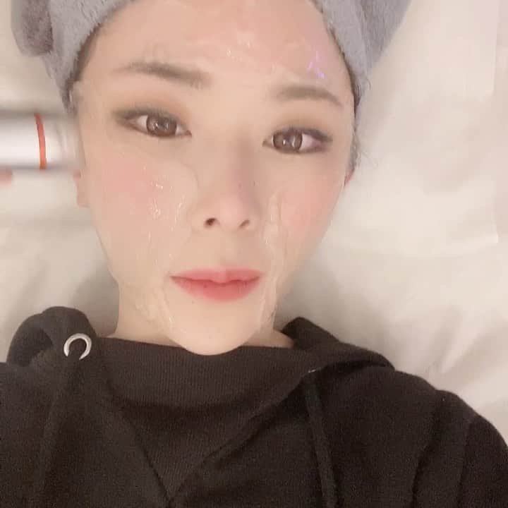 辻井ほのかのインスタグラム：「#レセラ新宿  色んなHIFUいってみたけど レセラさんが一番効果あるきがするぅ🥺💕リーズナブルでお得です☺️」